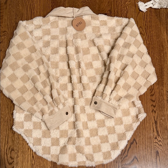 BiBi Checkered Cream Teddy Jacket medium - Picture 12 of 14